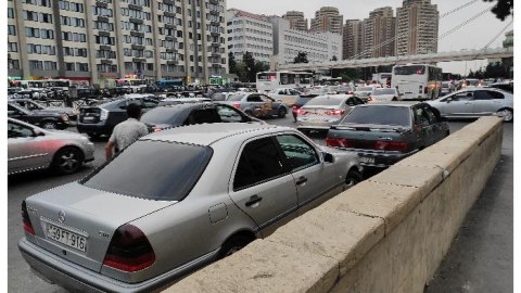 Hazırda tıxac olan yolların SİYAHISI