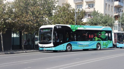 Bakıda elektrik mühərrikli avtobus xəttə buraxıldı