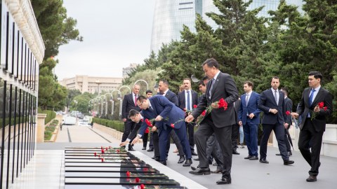 TDT-nin nümayəndələri Fəxri Xiyaban və Şəhidlər Xiyabanını ziyarət edib - FOTO