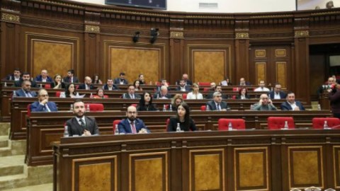 Paşinyanın komandası küçəyə çıxmaqdan qorxur - SƏBƏB