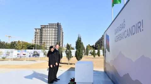 Prezident və birinci xanım Zəfər parkında... - FOTOLAR