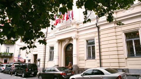 Tbilisidə rektor seçkiləri ilə bağlı etiraz AKSİYASI