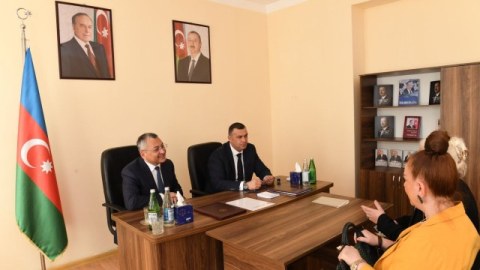 Rövşən Rzayev Şirvanda vətəndaşları qəbul edib - FOTOLAR