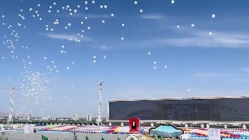 Türkmənistanda hərbi parad keçirildi - VİDEO