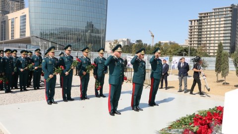 DSX rəhbərliyi İkinci Fəxri xiyaban və Hərbi Qənimətlər Parkında - FOTOLAR