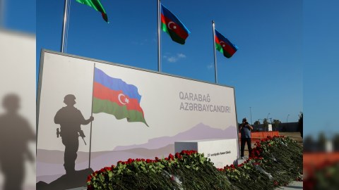 ADU kollektivi Zəfər parkında - FOTOLAR