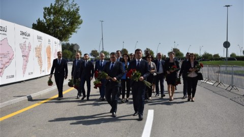 MEDİA rəhbərliyi Zəfər parkında - FOTO