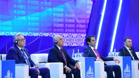 Əli Əsədov “Düşənbə-2023” Forumunda 