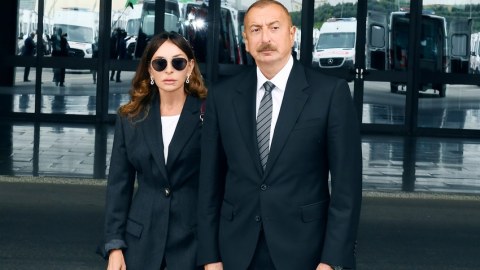 İlham Əliyev və Mehriban Əliyeva nekroloq imzaladı