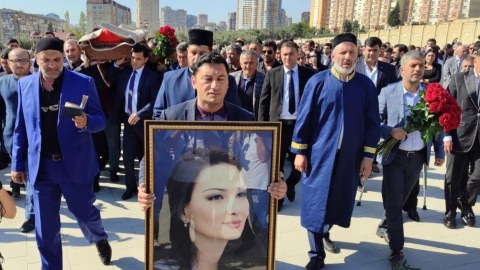 Ən böyük arzusu Qarabağın azadlığı idi - Deputatın dəfnindən REPORTAJ
