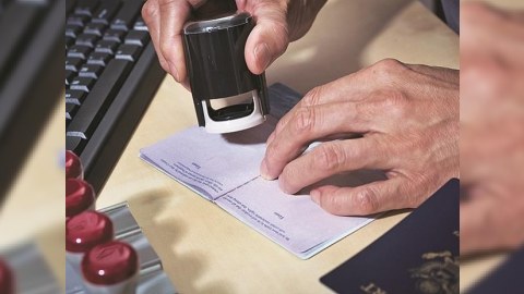 Ukrayna vətəndaşları Rusiyaya vizasız səfər edə biləcək