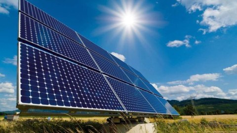 Azərbaycan Qafqazın ən böyük günəş elektrik stansiyasını işə salacaq