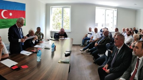 Azad Vətən Partiyası növbədənkənar qurultay keçirdi