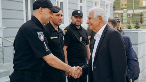 Borrel Odessaya səfər etdi