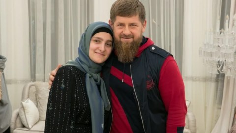 Kadırov 25 yaşılı qızına yüksək vəzifə verdi 