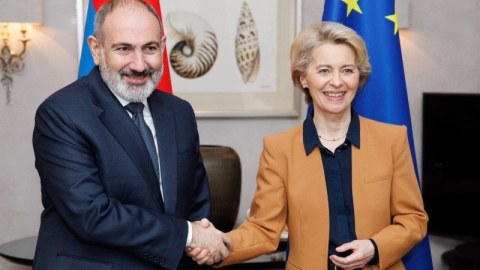 Paşinyan Avropa Komissiyasının sədri ilə nələrdən danışıb...