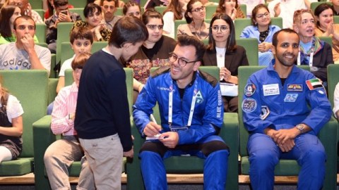 Xüsusi qayğıya ehtiyacı olan uşaqlar astronavtlarla görüşdülər - FOTOLAR