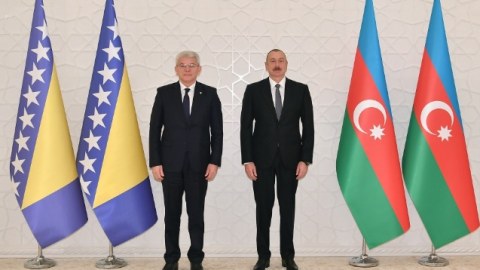 Şefik Caferoviç İlham Əliyevi təbrik etdi