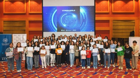 Qızlar üçün “Cyber4Girls” təlimi keçirilib - FOTO
