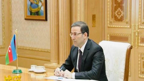 Səfirimiz etimadnaməsini Prezidentə təqdim etdi