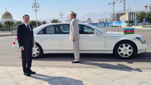 Səfirimiz etimadnaməsini Berdiməhəmmədova təqdim etdi