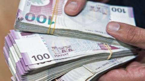 750 min manat pulun xaricə qanunsuz köçürülməsinin qarşısı alındı