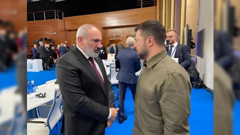 Paşinyan Zelenski ilə görüşdü - FOTO