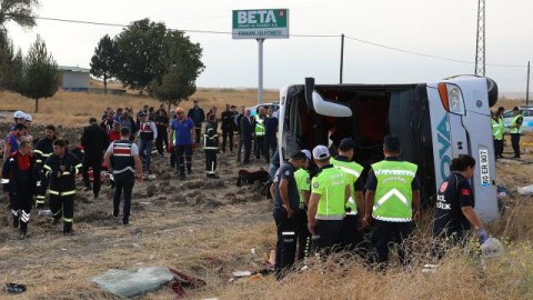Türkiyədə ağır qəza - 6 ölü, 17 yaralı 