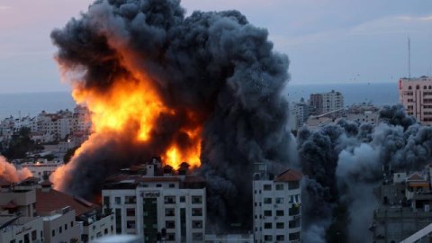 İsraildə son durum - Şəhərlər bombalanır, itkilər var