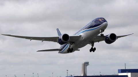 AZAL İsrailə bütün reysləri ləğv etdi