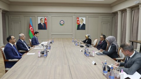 Əli Əsədov İndoneziyanın islahatlar naziri ilə görüşüb