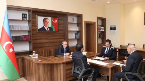 Kamran Əliyev Gəncədə vətəndaşları qəbul etdi - FOTO