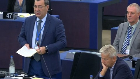 AŞPA-da deputatın məruzəsi əsasında hazırlanmış qətnamə layihəsi qəbul edildi