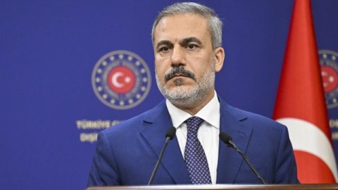 Fidan həmkarı ilə danışıqlar apardı 