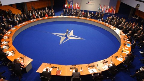NATO parçalana bilərmi? - Terrorla mübarizədən Çin-Rusiya təhdidinə...