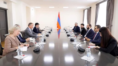 Klaar Mirzoyanla Azərbaycandan danışdı 