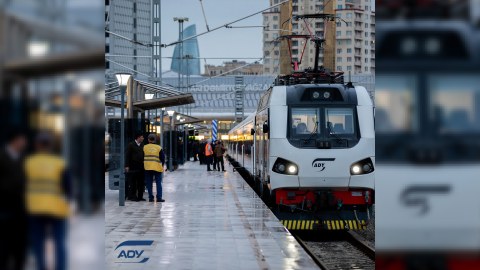 Ekspres qatar fəaliyyətə başladı - FOTOLAR