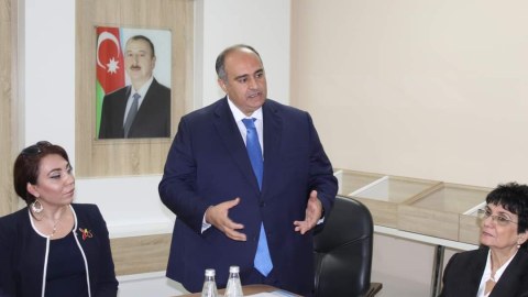 BSU-da polşalı mütəxəssislərin iştirakı ilə dəyirmi masa keçirildi - FOTOLAR
