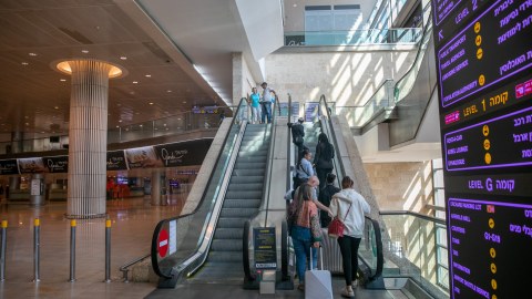  "Ben-Qurion" aeroportunda qadağalar götürülüb