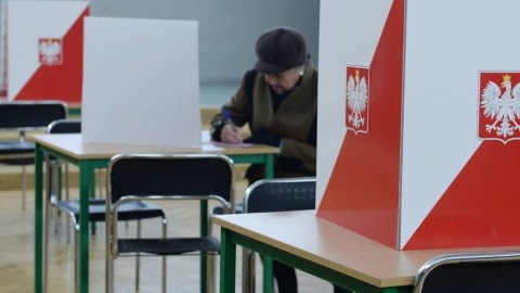 Polşada parlament seçkiləri keçirilir