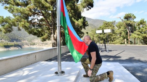 Sərsəng su anbarının ərazisində bayrağımız ucaldıldı