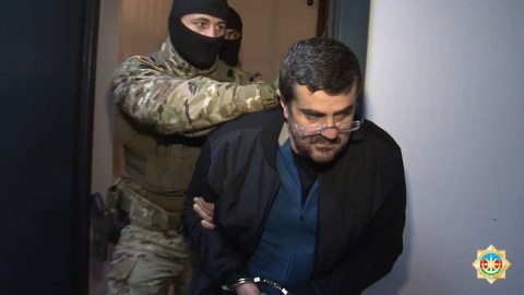 Arayik həbsxanada bu kitabları oxumalıdır: 