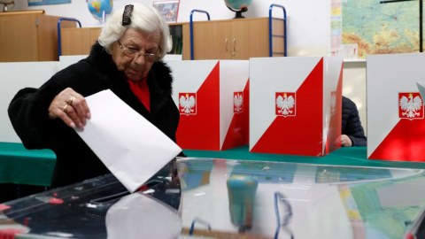 Litva prezidenti Dudaya zəng etdi - Seçkidən sonra...