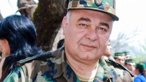 Ermənistan mətbuatı general Qaramyanı TAPA BİLMİR