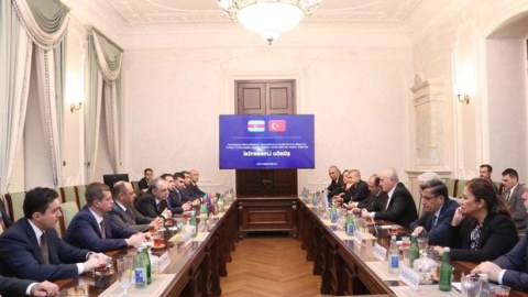 Baş prokuror Türkiyə Ali Məhkəməsinin sədri ilə danışıqlar apardı