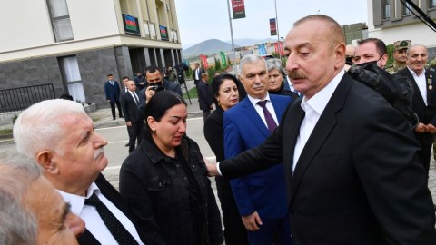Prezident Füzulidə ictimaiyyət nümayəndələri ilə görüşdü - FOTOLAR