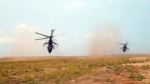 Ordumuz döyüş helikopterlərini havaya qaldırdı - VİDEO