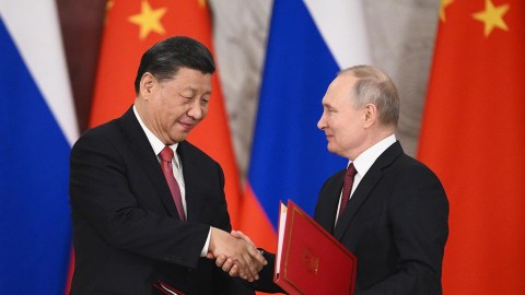Putin Çin lideri ilə görüşdü