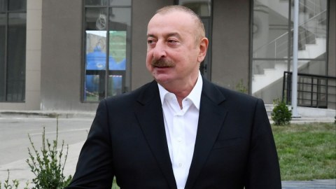 Zəngəzura da qayıdacağıq, amma sülh yolu ilə  - Prezident