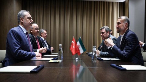 Hakan Fidan iranlı həmkarı ilə müzakirələr apardı